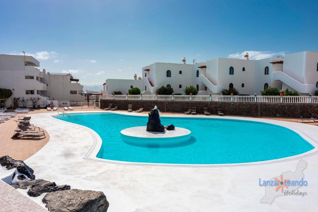 Vivienda Vacacional Rose Costa Teguise Bagian luar foto