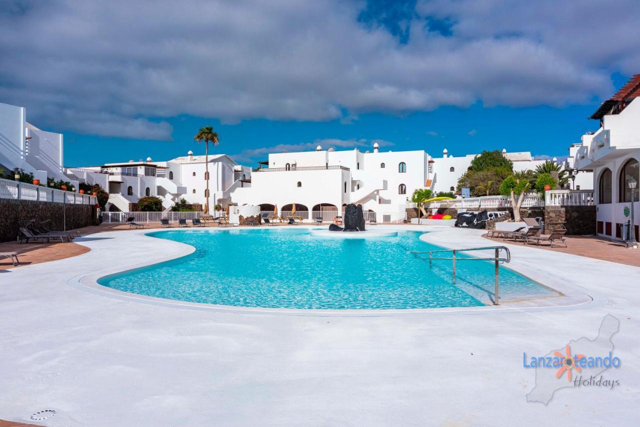 Vivienda Vacacional Rose Costa Teguise Bagian luar foto