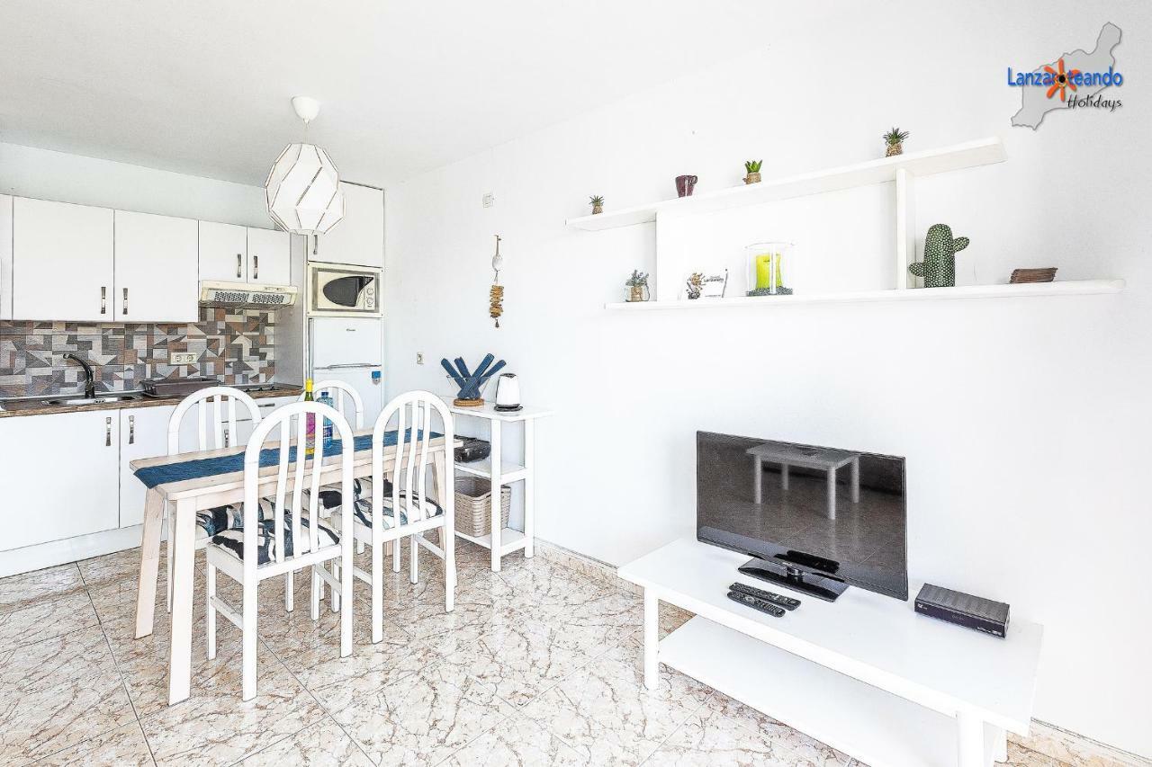 Vivienda Vacacional Rose Costa Teguise Bagian luar foto